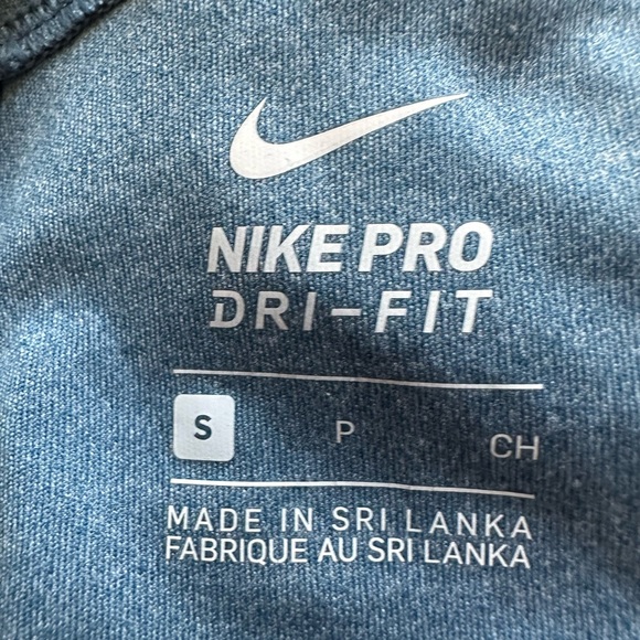 Nike pro crossed back logo straps cami - Picture 3 of 3